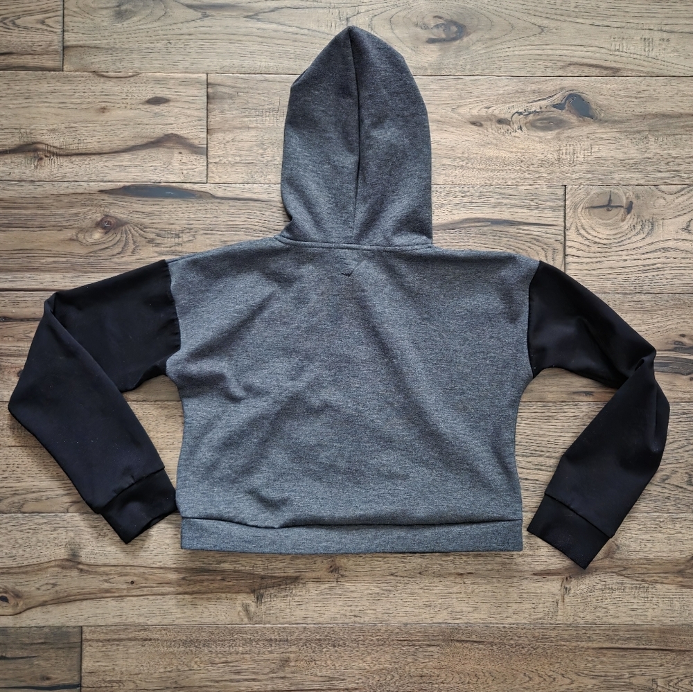 Gymshark Gray and Black Cropped Zip-Up Hoodie - Picture 6 of 11